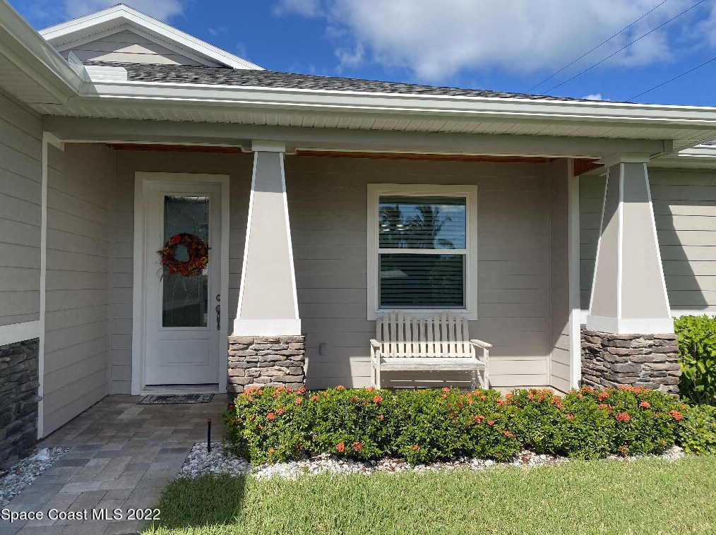 210 Avenida Del Sol, Melbourne, FL 32903-2836