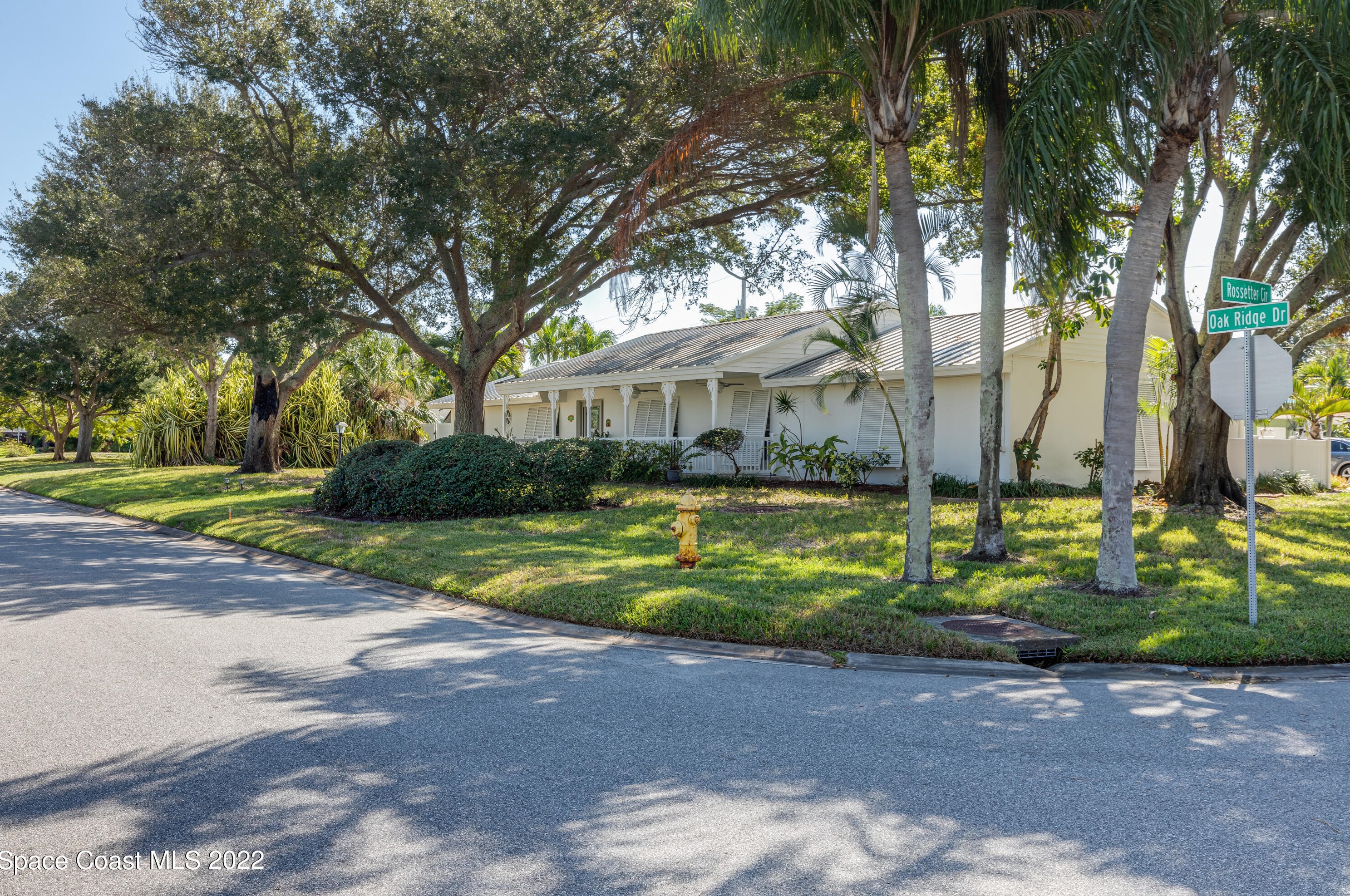 515 Oak Ridge Dr, Melbourne, FL 32903-4116