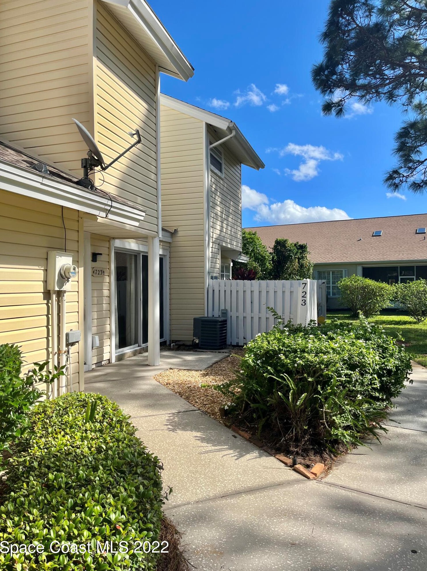 723 Players Ct, Melbourne, FL 32940-7024