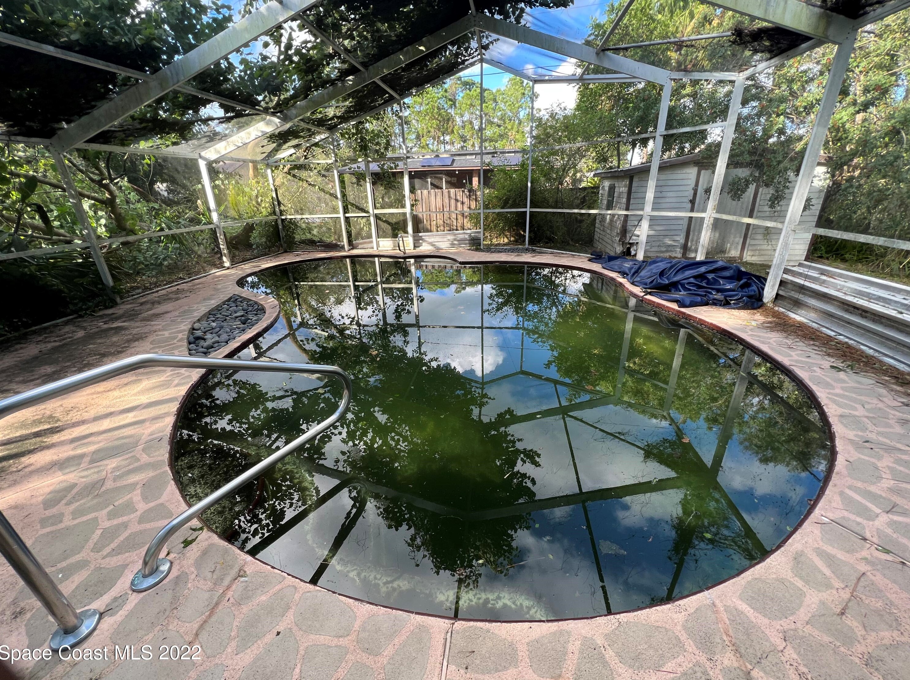 1091 Pace Dr, Melbourne, FL 32907-5946