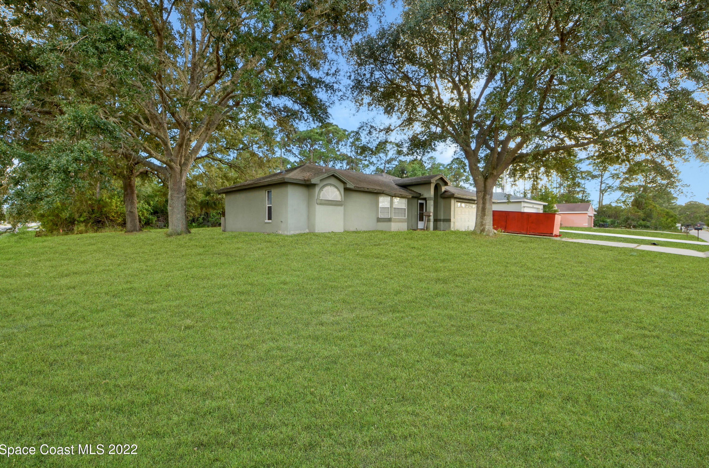 996 Stage St, Melbourne, FL 32909-5827