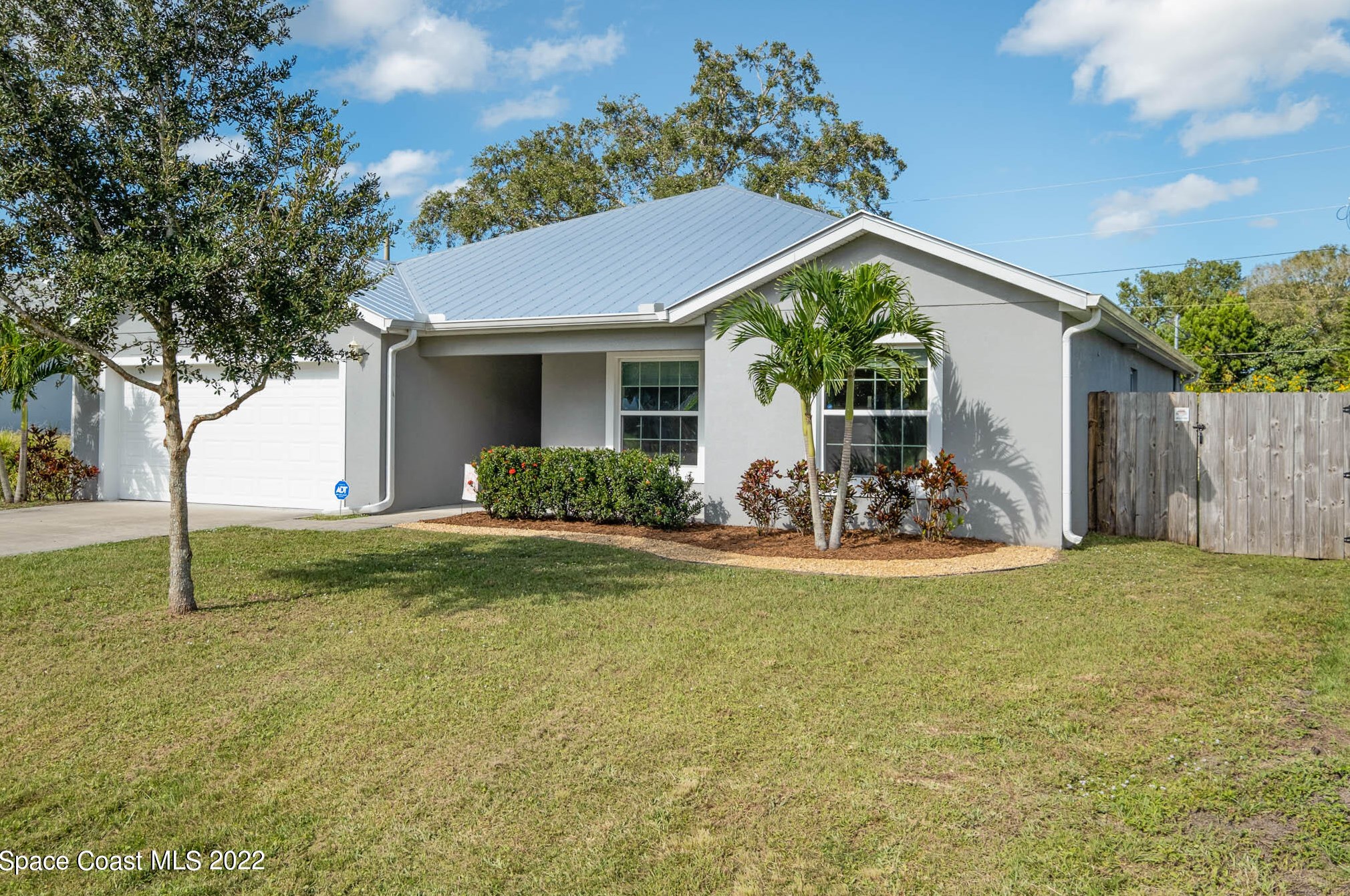275 Aladdin St, Melbourne, FL 32907-3042