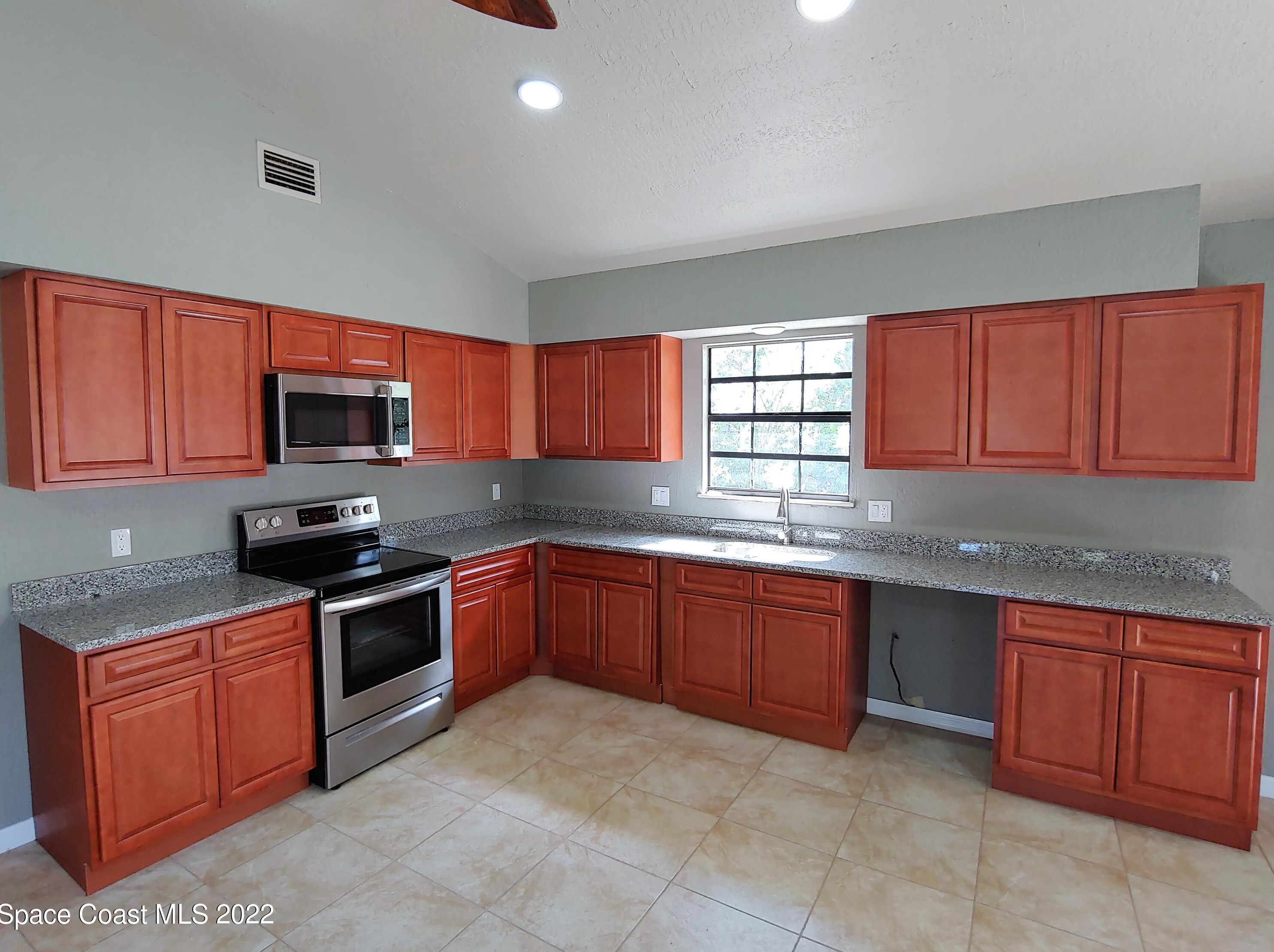966 Zamora St, Melbourne FL  32909-5265 exterior