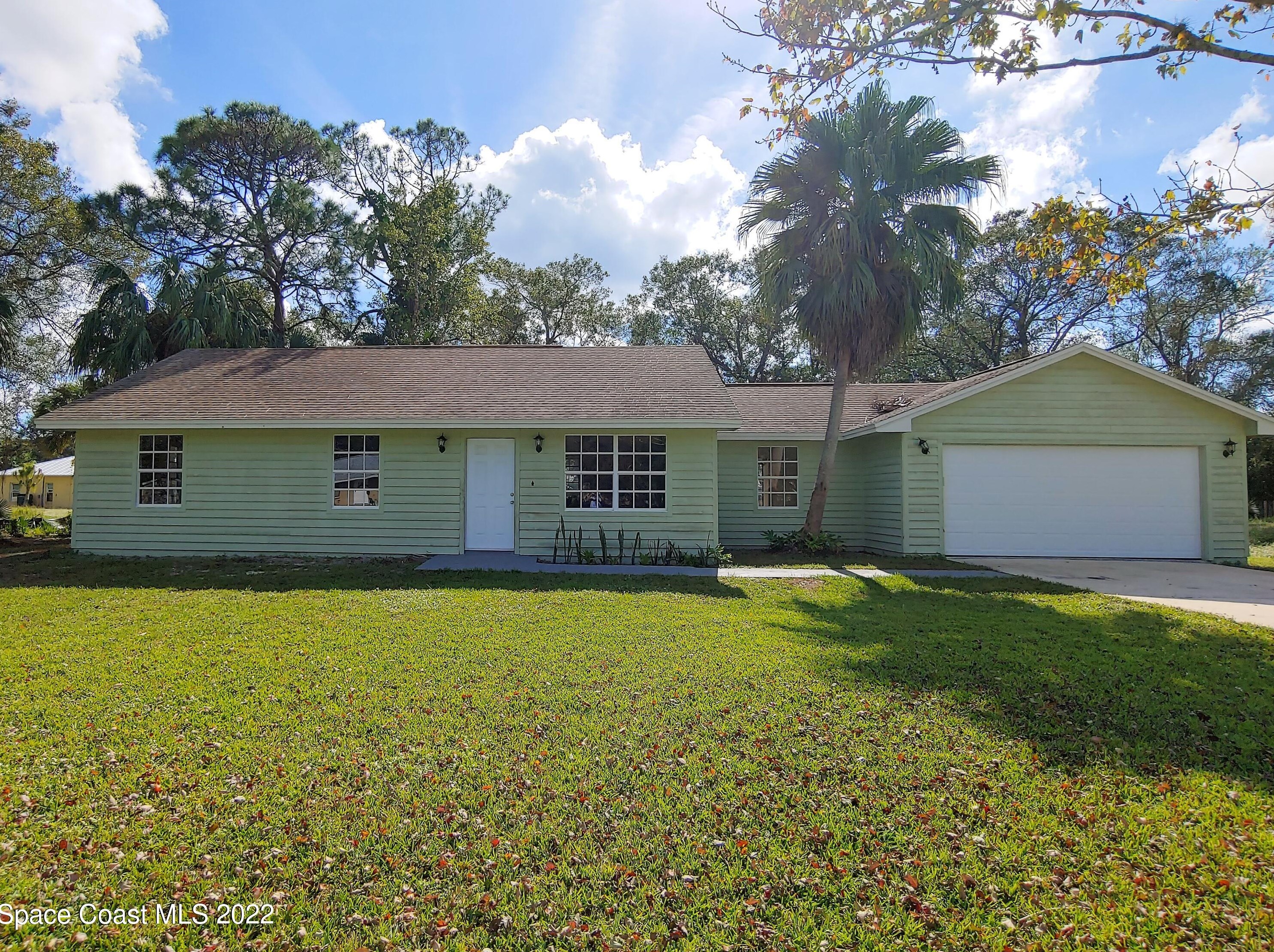 966 Zamora St, Melbourne, FL 32909-5265