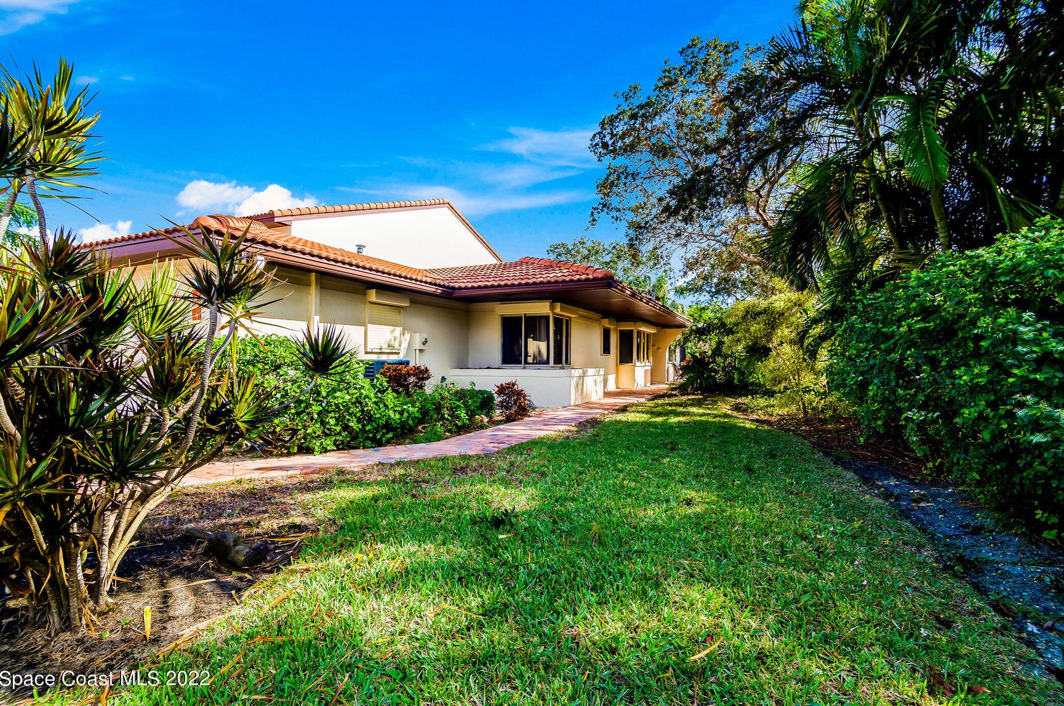 2412 Parkside Pl, Melbourne, FL 32937-4828