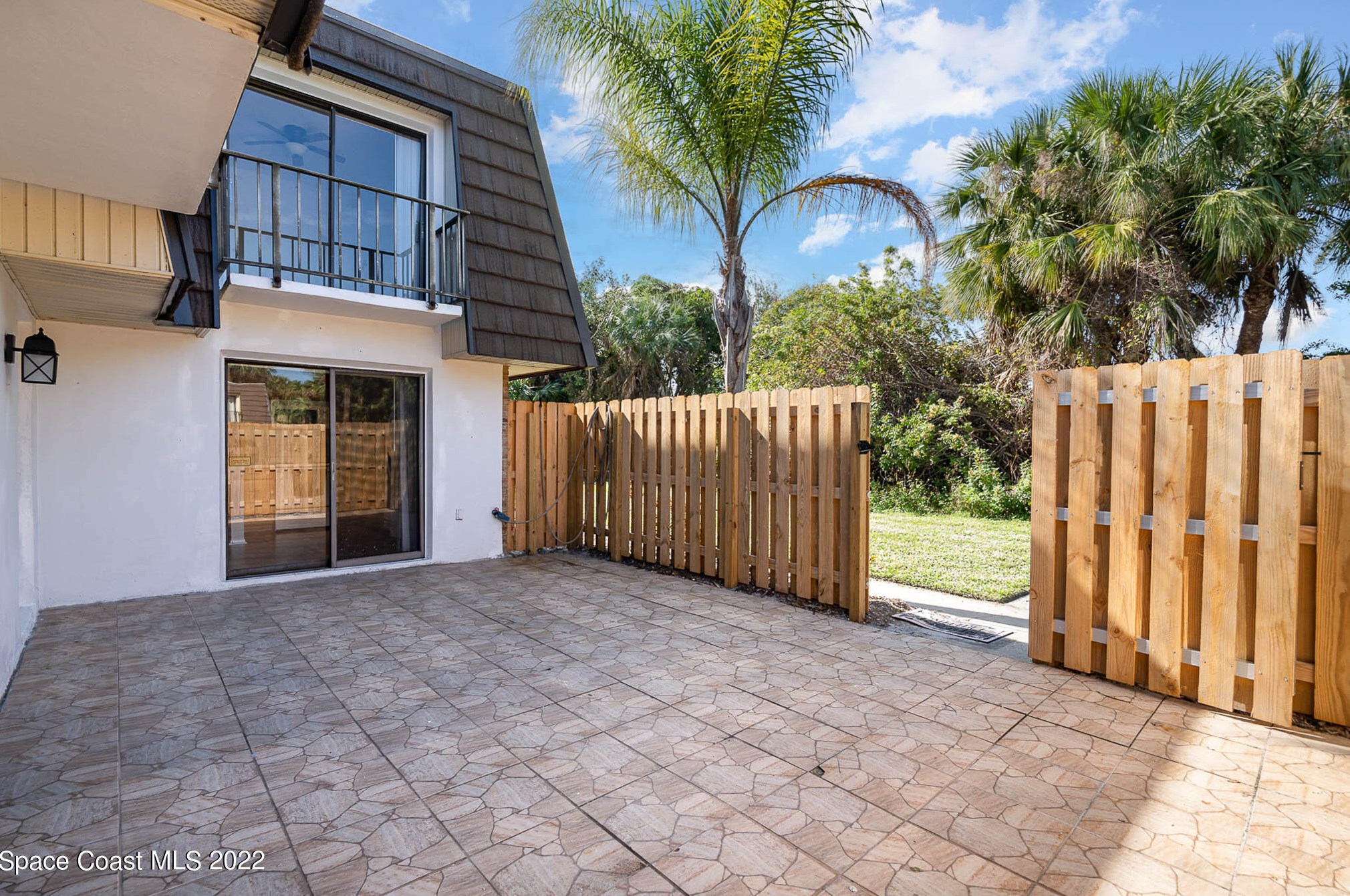 1715 Vis Oaks Cir, Melbourne FL 32905-3136 exterior