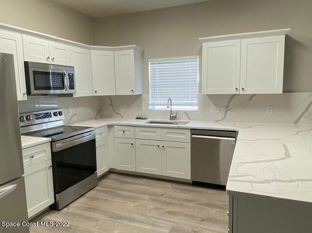 5212 Outlook Dr, Melbourne, FL 32940