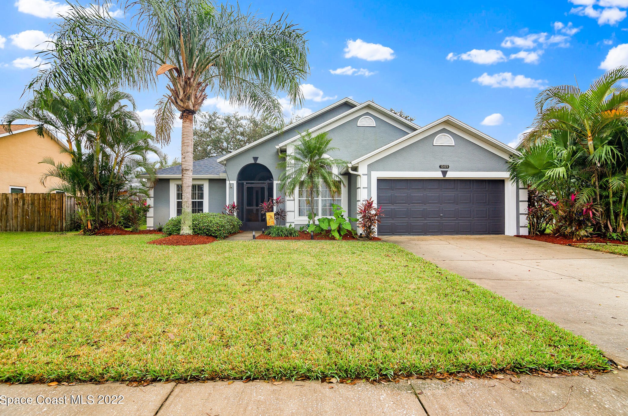 1009 Pelican Ln, Melbourne, FL 32955-6409