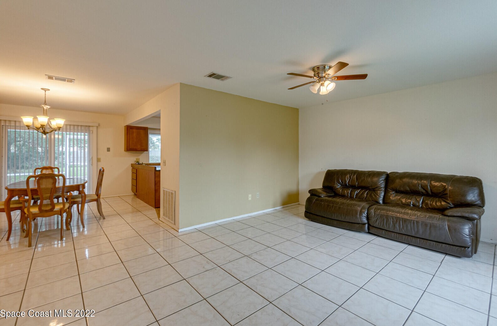 1310 Mariposa Dr, Melbourne, FL 32905-7625