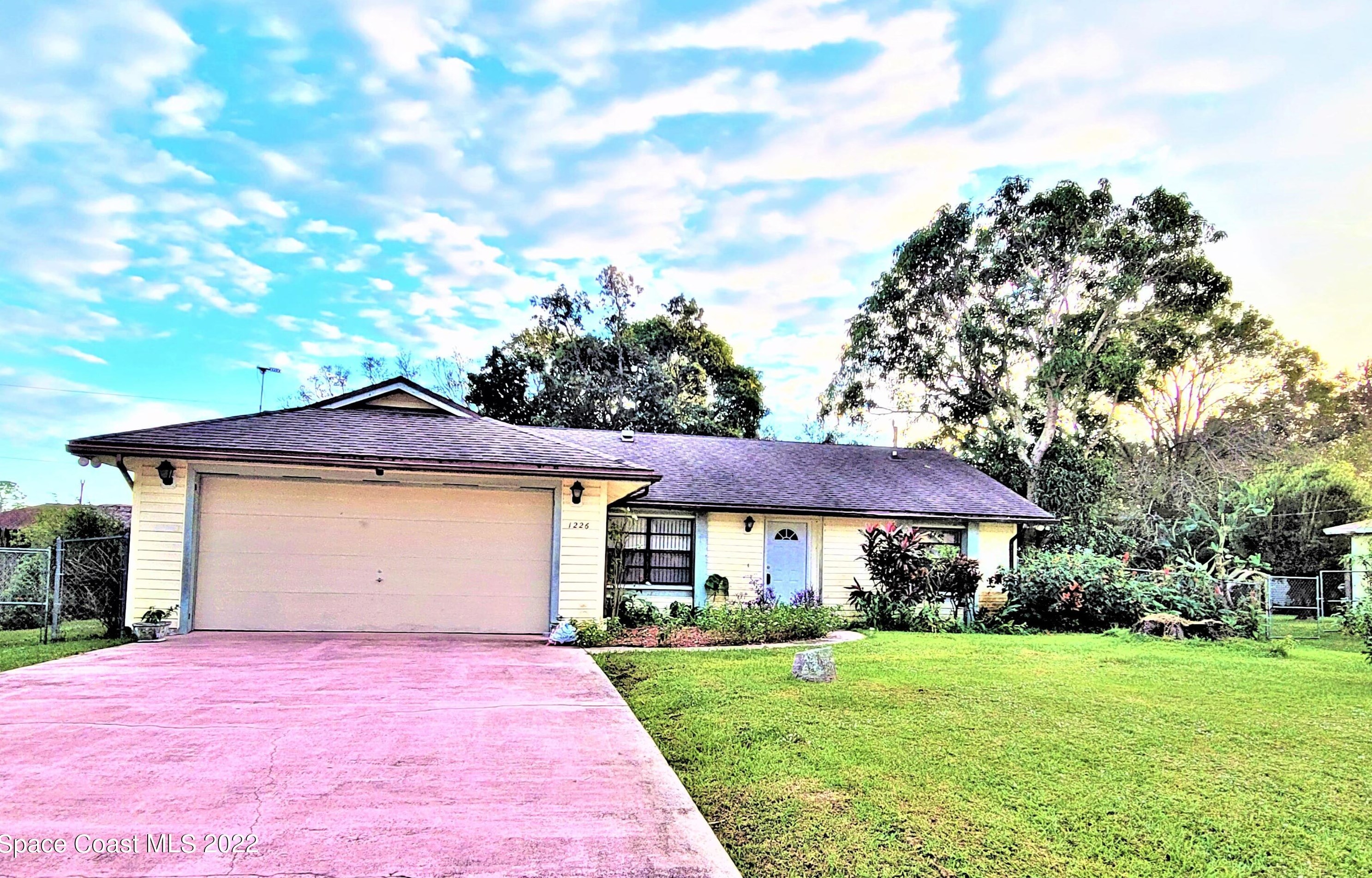 1226 Hedgecoth St, Melbourne, FL 32907-7758