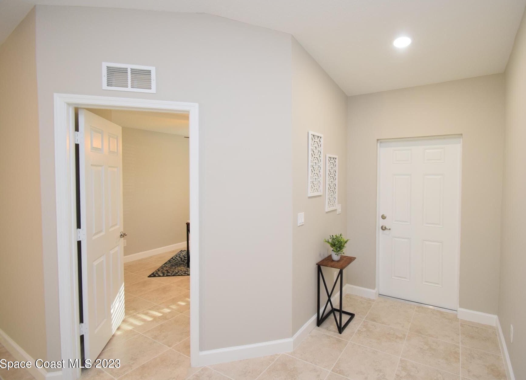 2697 Dennis Ave, Melbourne FL  32909-8729 exterior