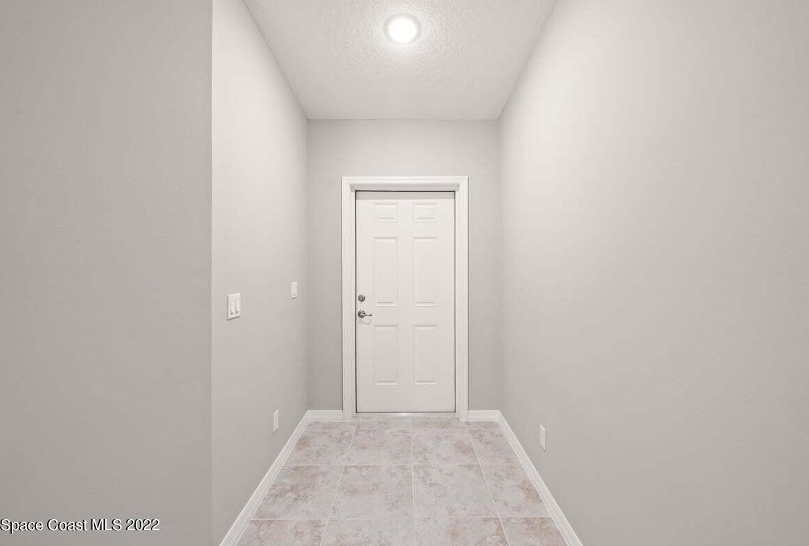 2697 Dennis Ave, Melbourne FL  32909-8729 exterior