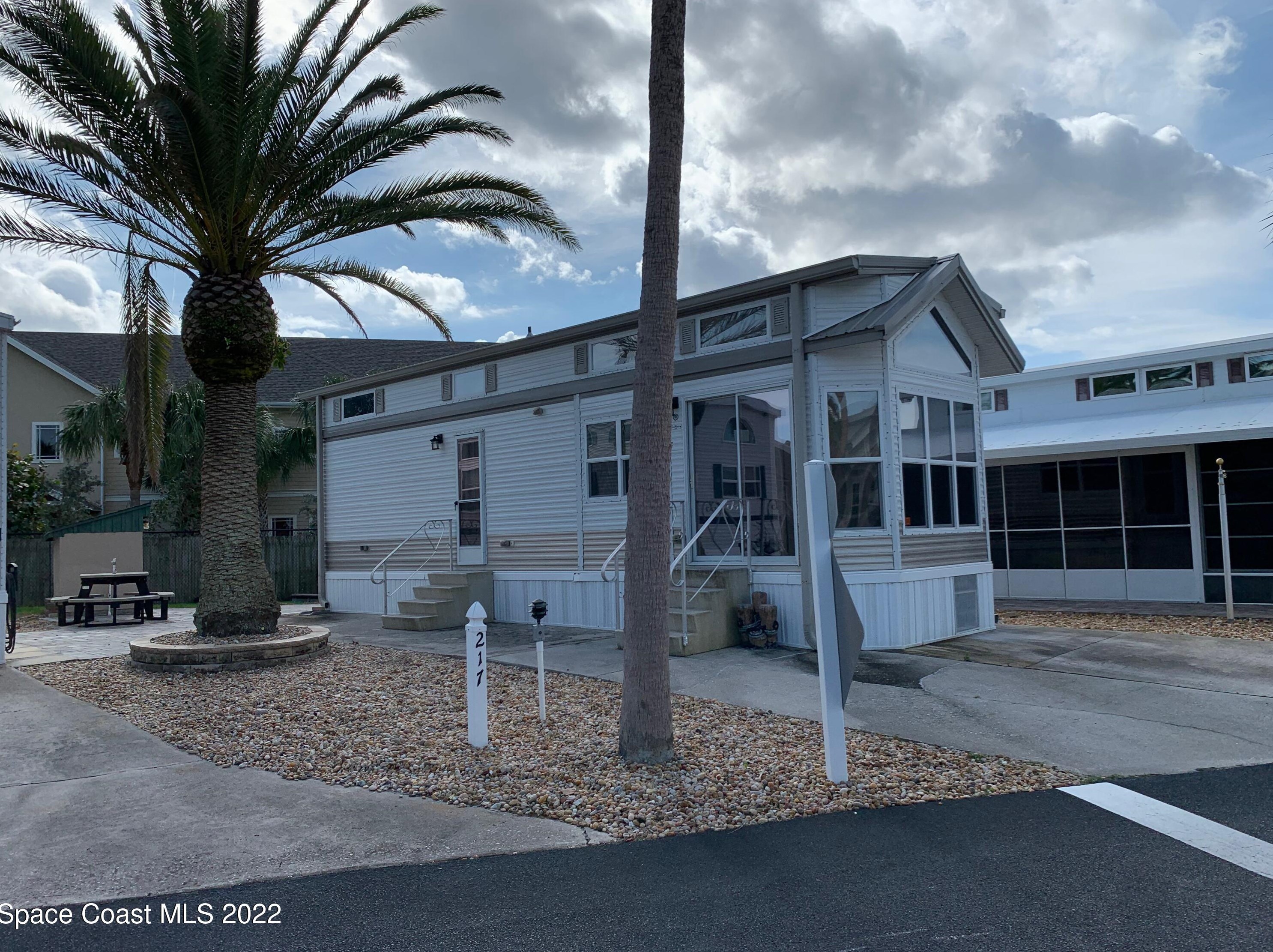 217 Pier Ln, Melbourne, FL 32951-4262