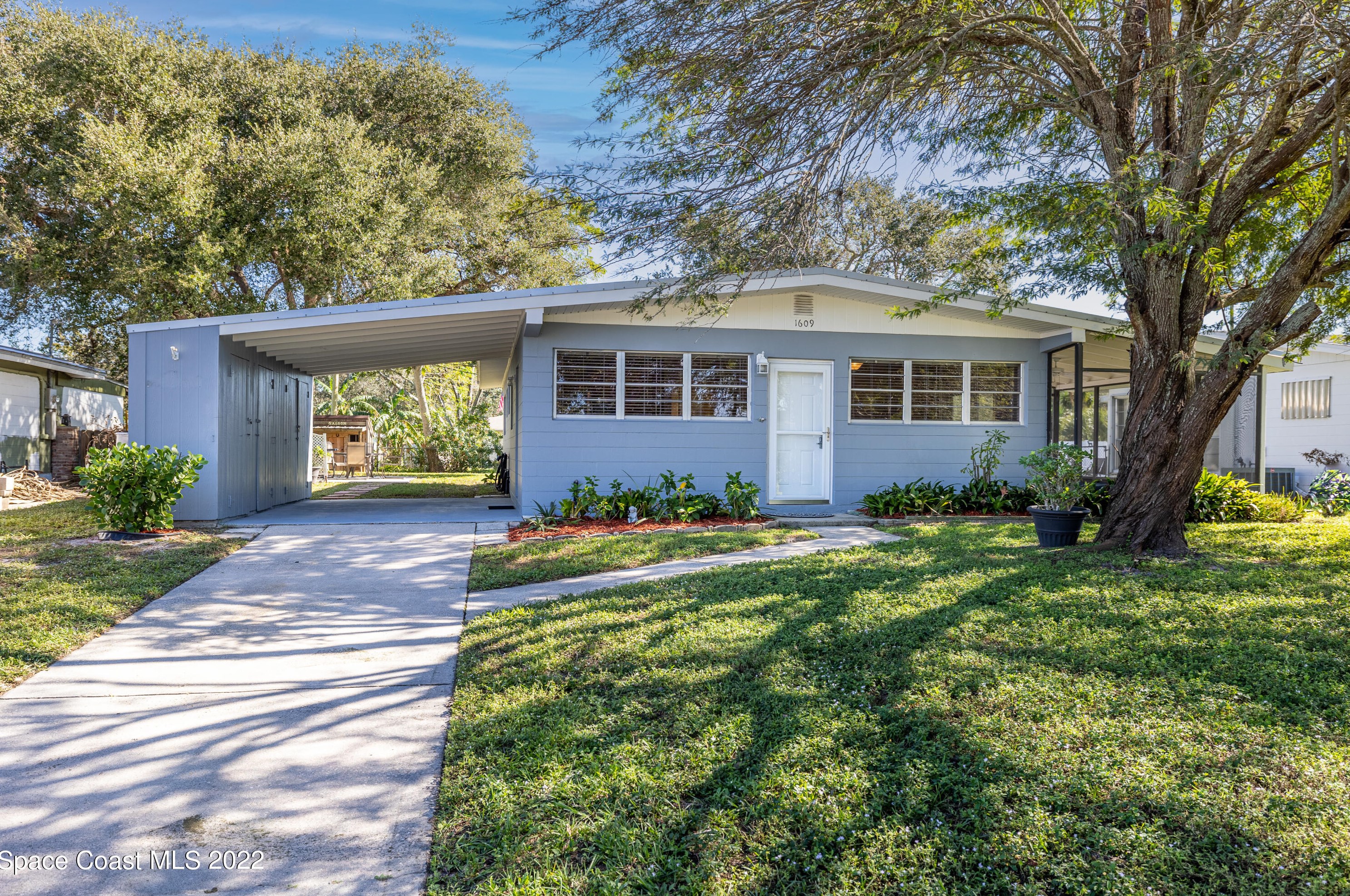 1609 Hedrick Dr, Melbourne, FL 32901-4111