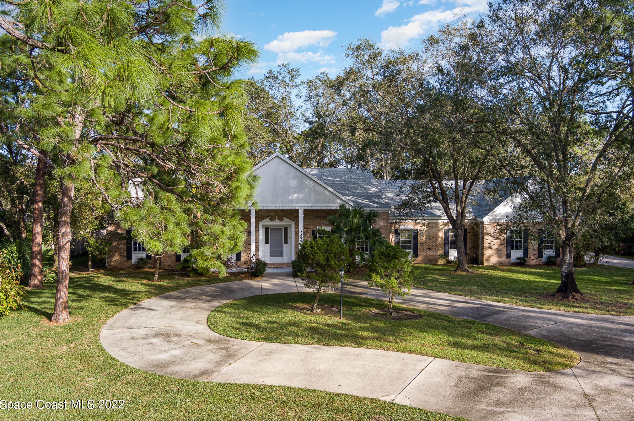 2255 Pine Meadow Ave, Melbourne, FL 32904-6552