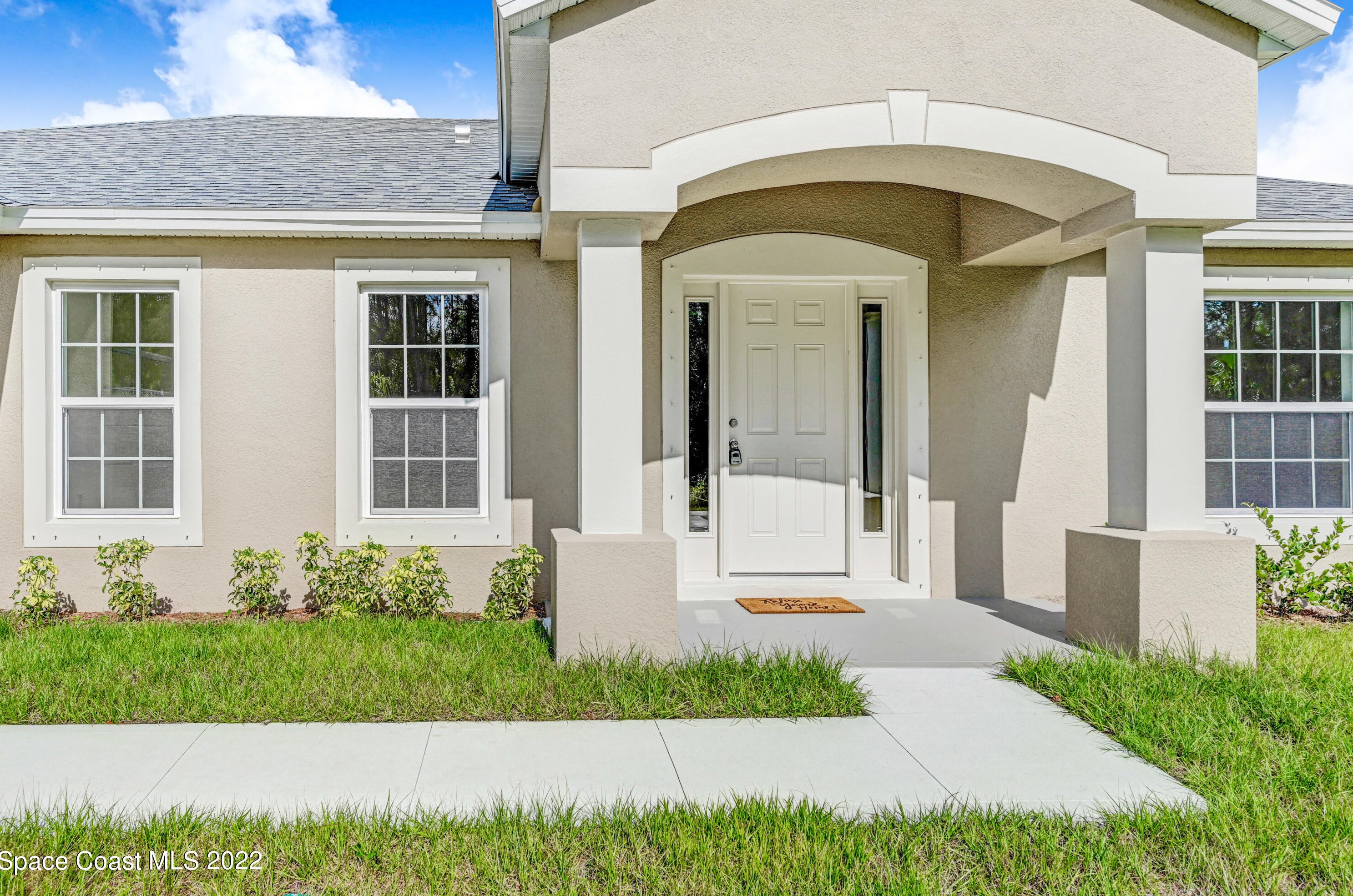 561 Scenic Rd, Melbourne, FL 32908-7618