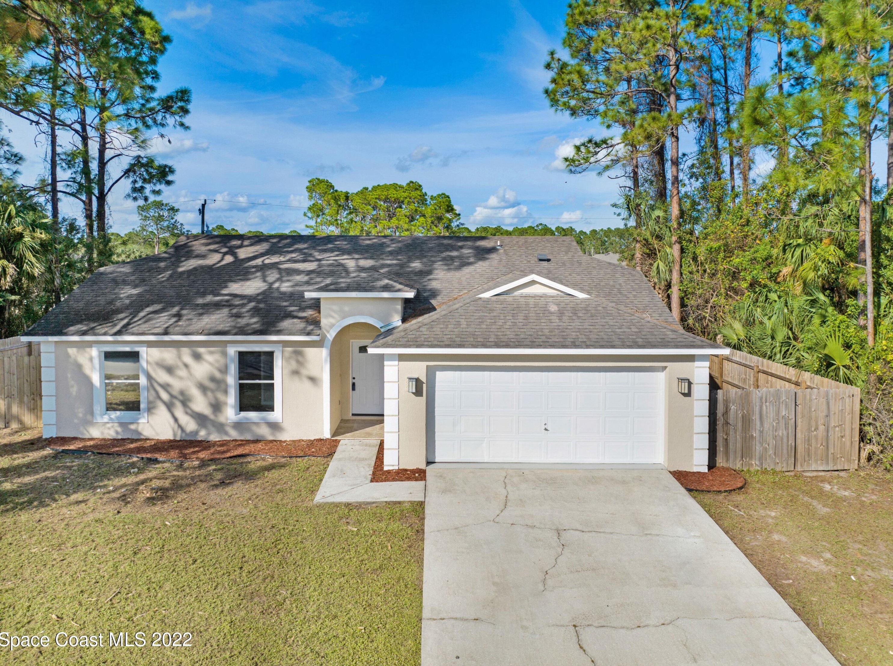 427 Ocala St, Melbourne, FL 32908-4741