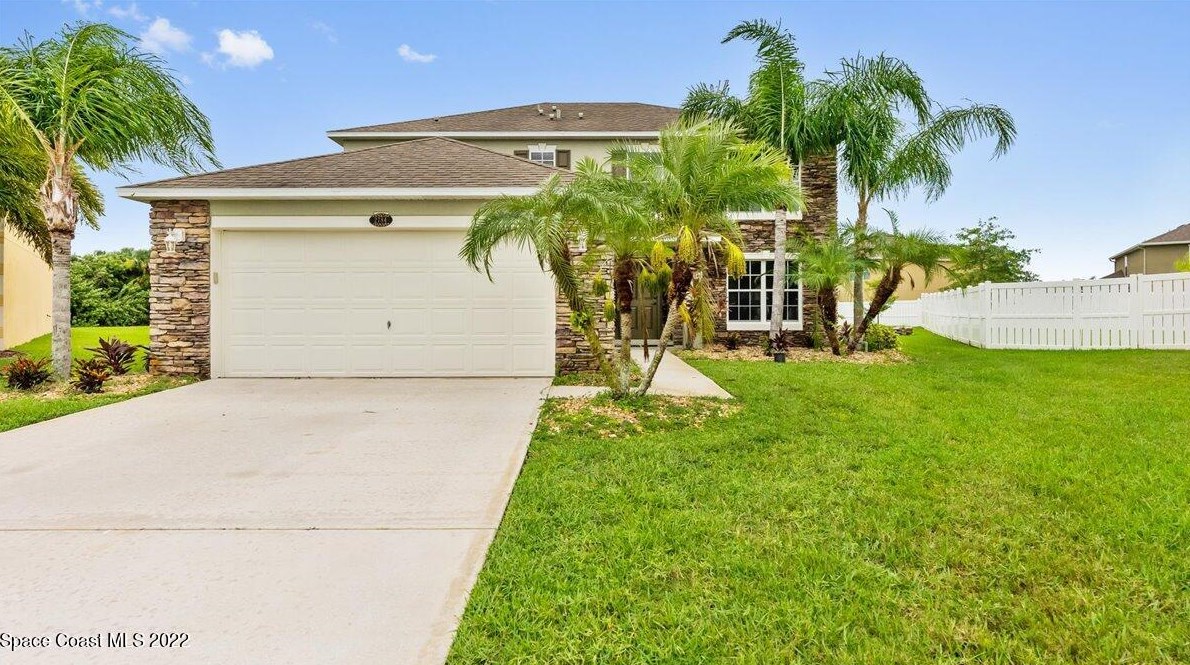2784 Snapdragon Dr Nw, Melbourne, FL 32907
