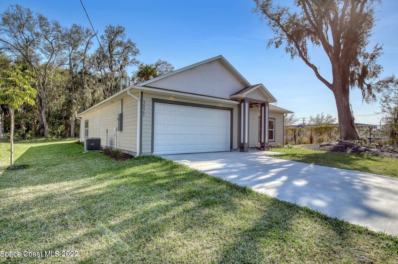 3025 E Main St, Mims, FL 32754