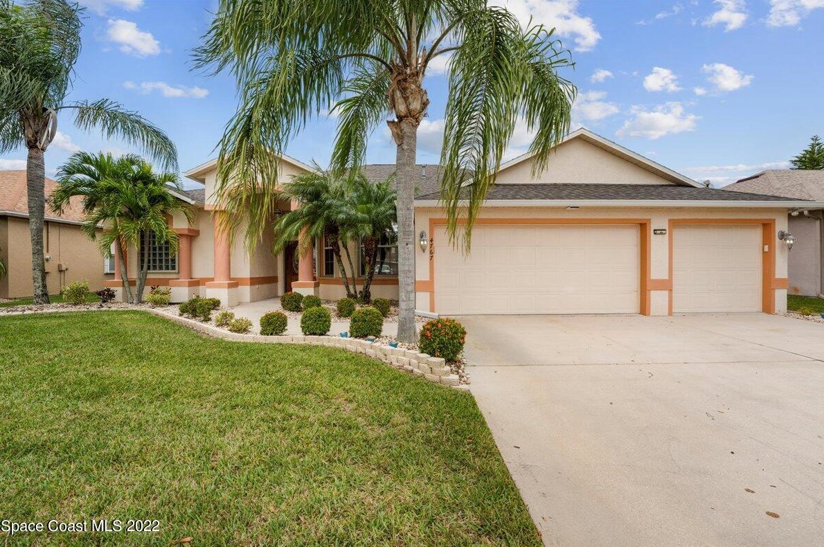 4767 Alamanda Dr, Melbourne, FL 32940-2322
