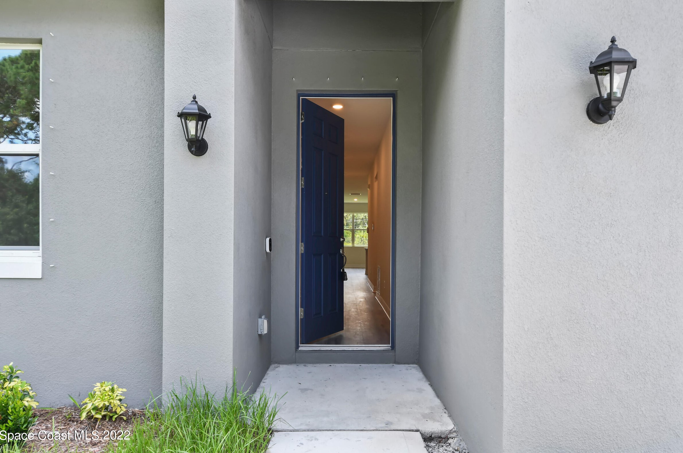1598 Agnes Ave, Melbourne, FL 32909-5401