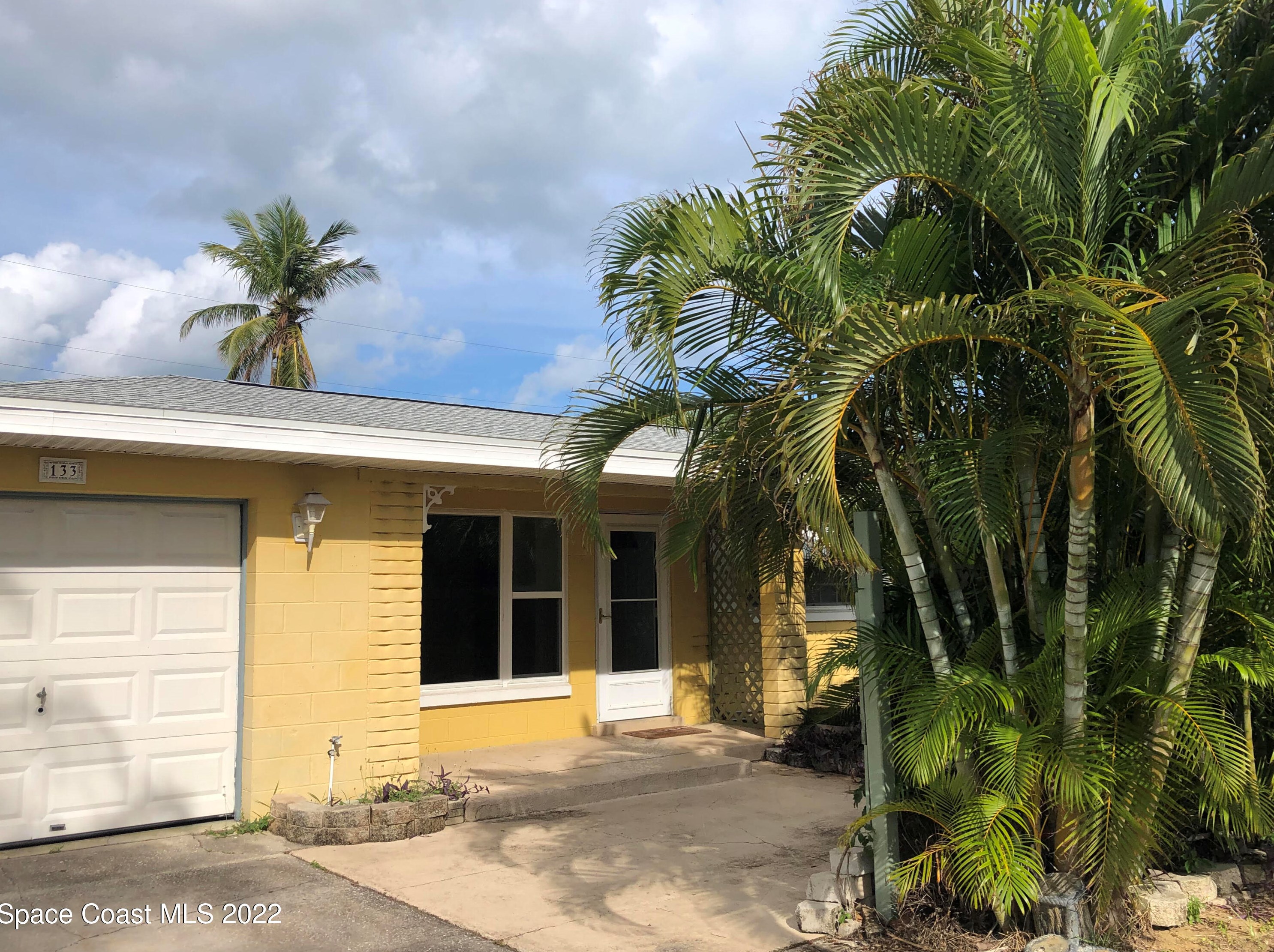 133 Berkeley St, Melbourne, FL 32937-2223