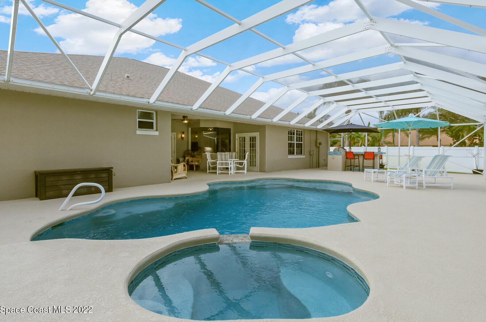 3685 Shady Run Rd, Melbourne, FL 32934-8557