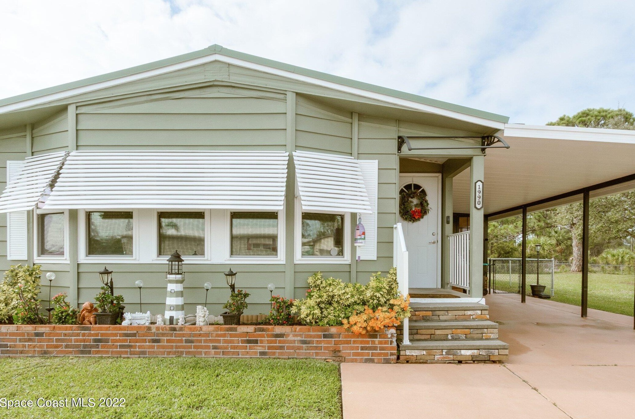 1990 Mango St, Melbourne, FL 32905-3333