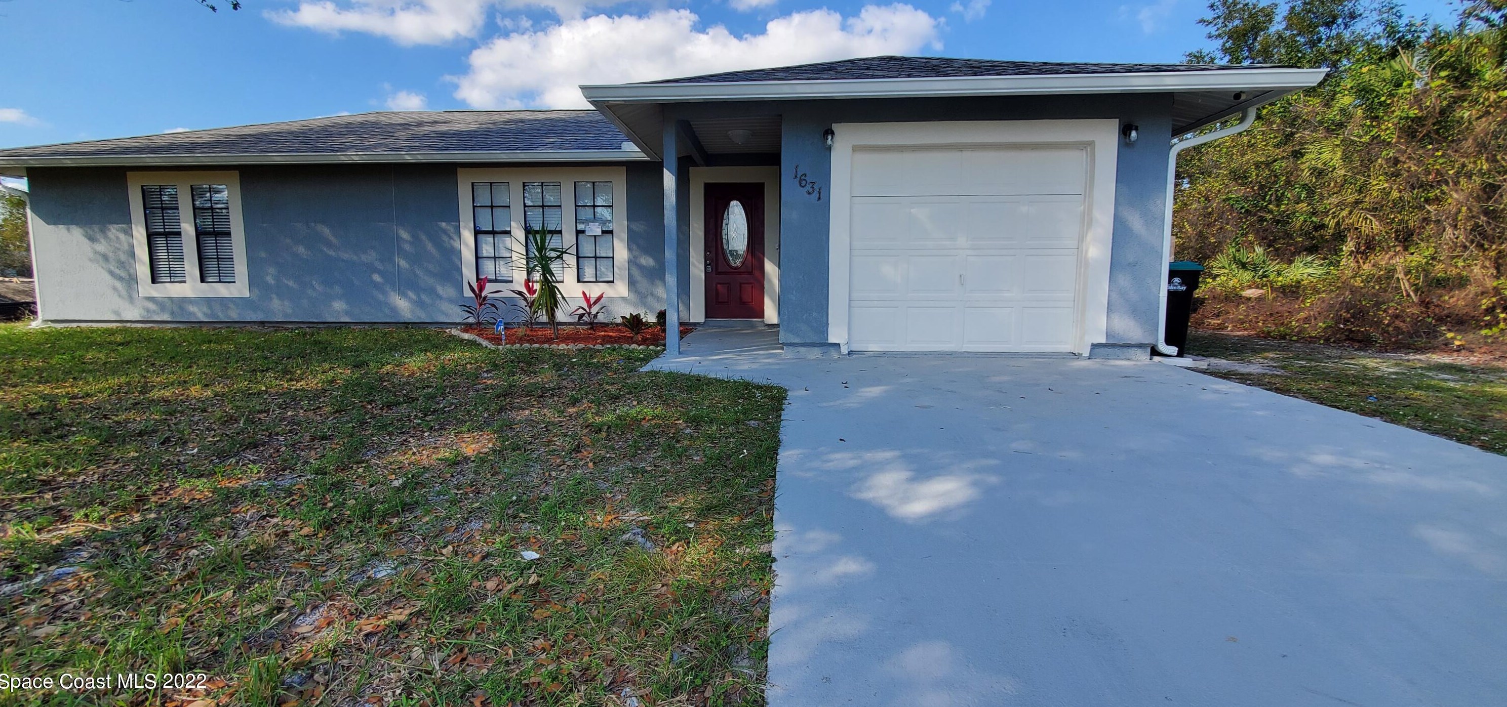 1631 Painter St, Melbourne, FL 32909-5654