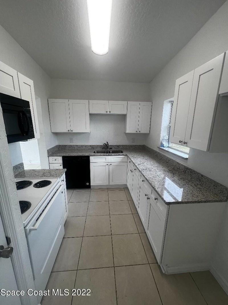 1196 Cabot Dr, Melbourne, FL 32905-6016