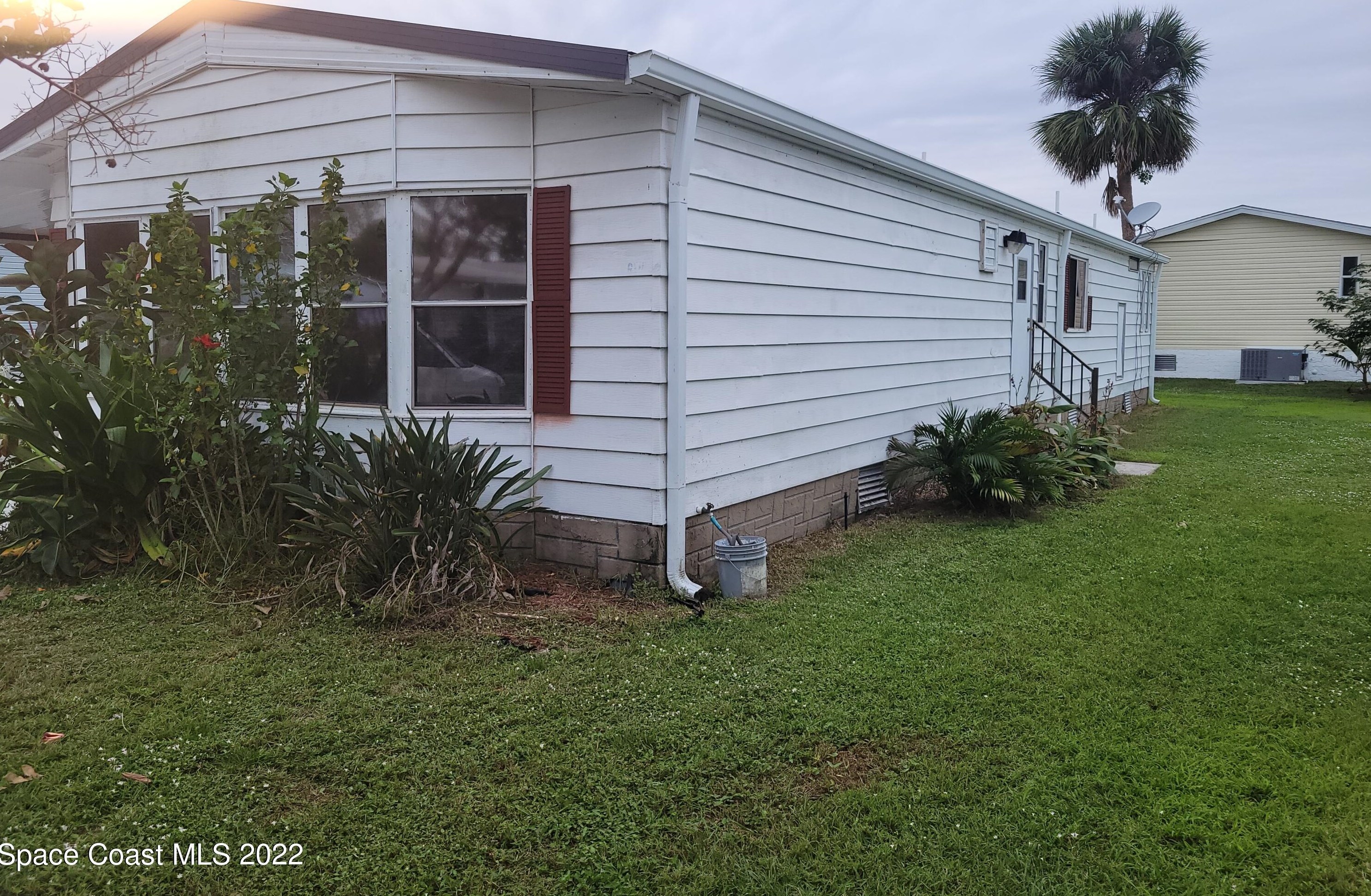 610 Dolphin Cir, Sebastian, FL 32976
