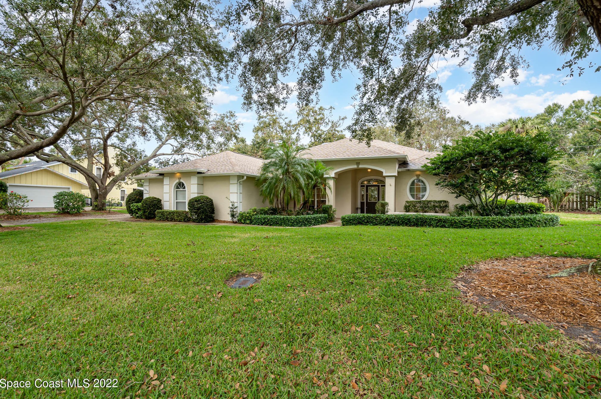 1090 Shady Ln, Merritt Island, FL 32952-6042