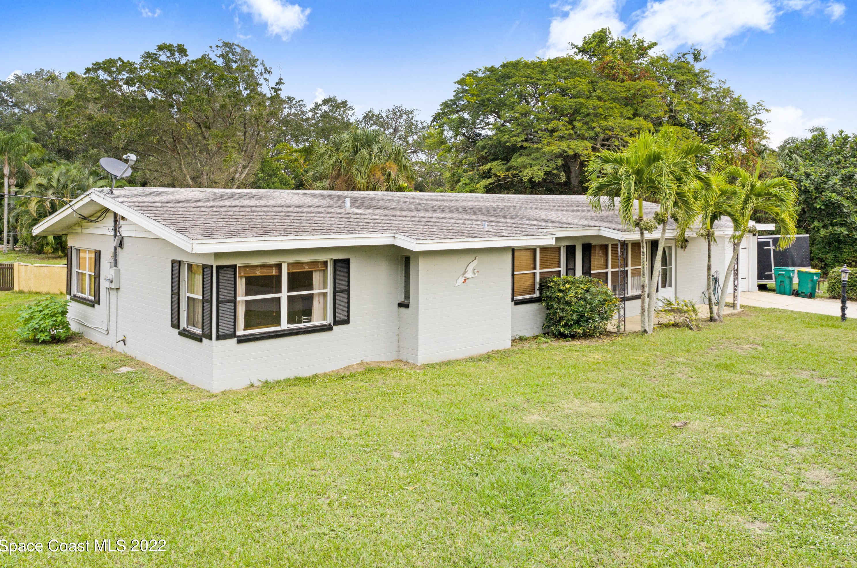 550 Grove Park Ln, Merritt Island, FL 32953-6039