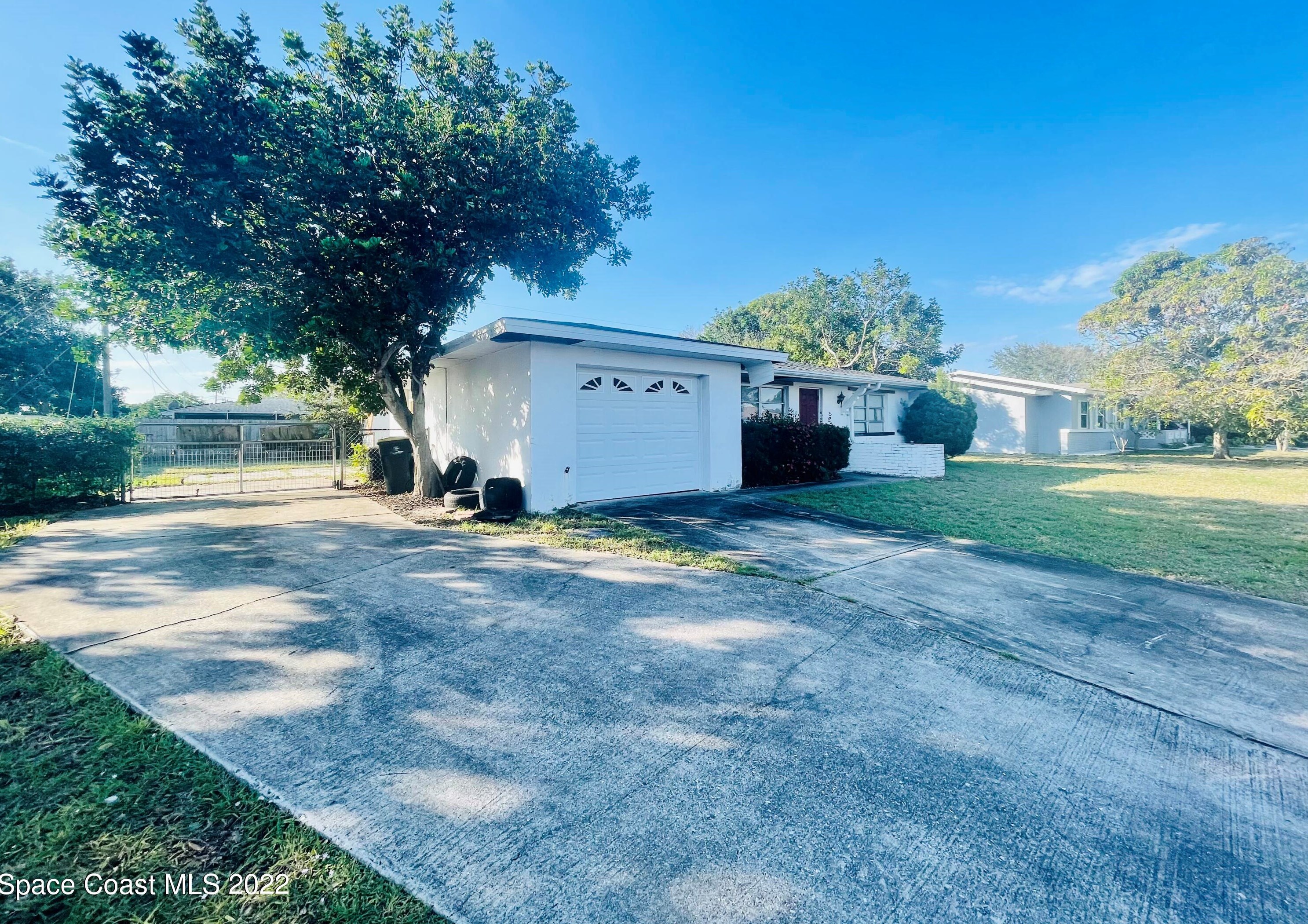 810 Edwards St, Melbourne, FL 32905-5713