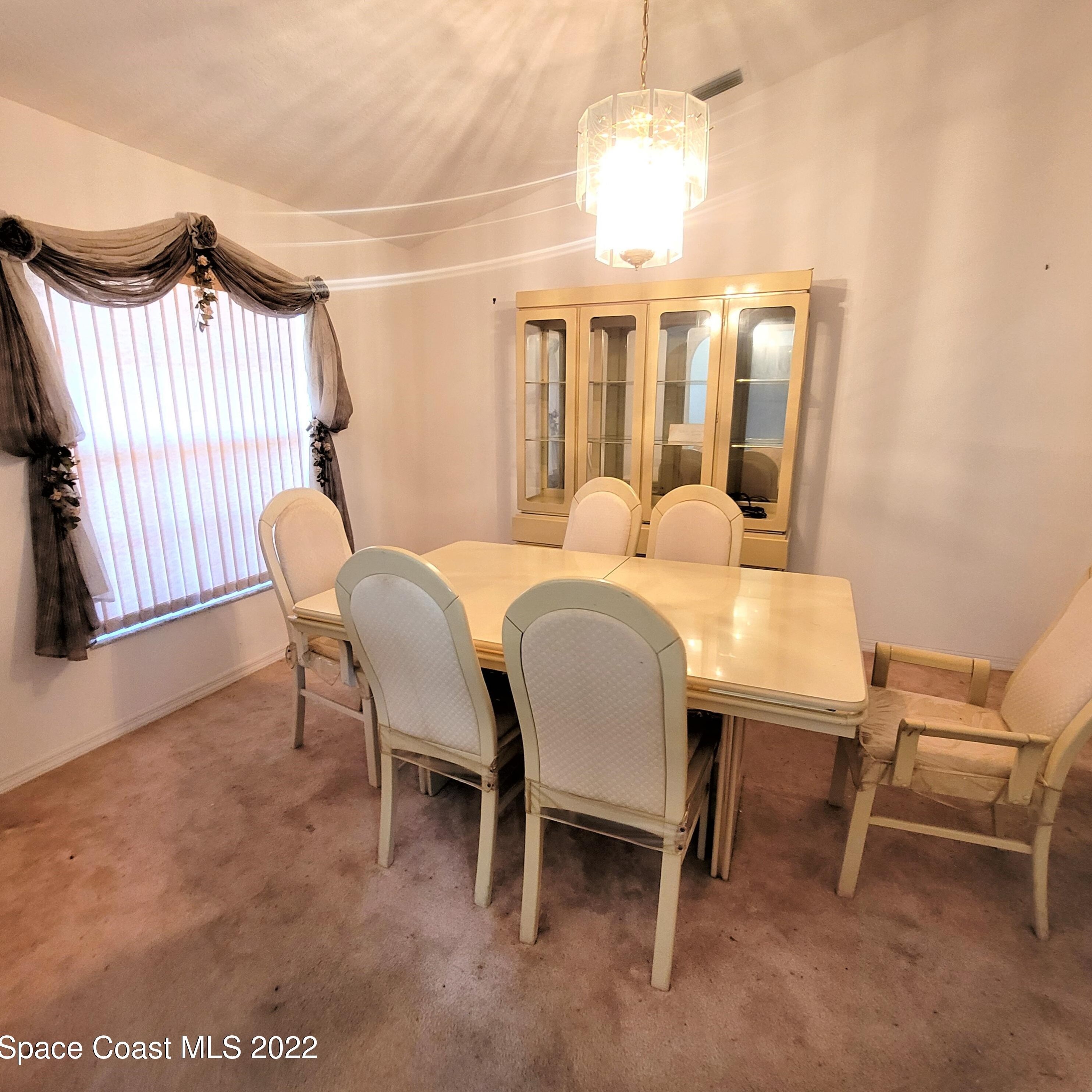 131 Vin Rose Cir, Melbourne, FL 32909-8543