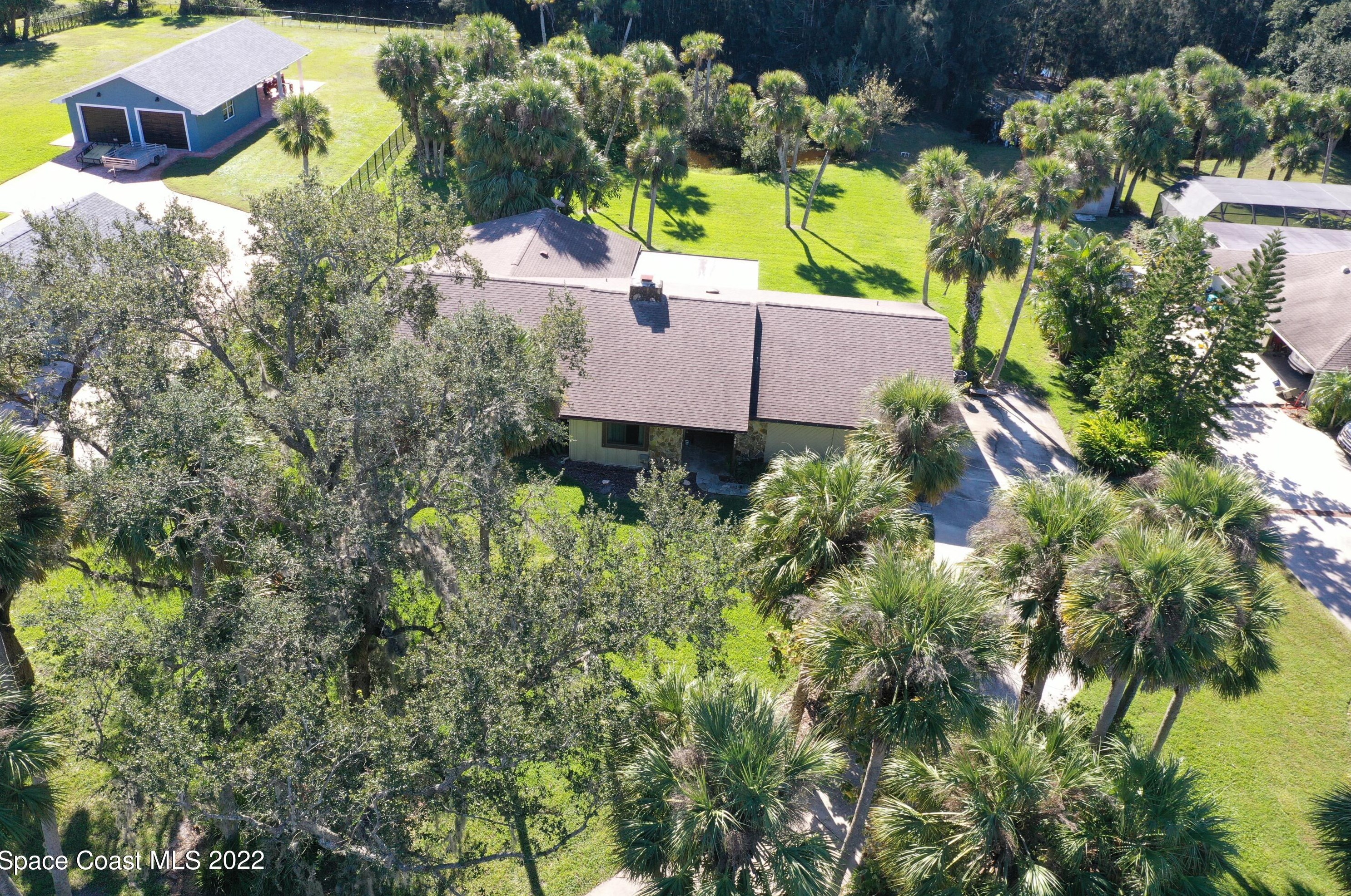 5481 Sand Lake Dr, Melbourne, FL 32934-2807