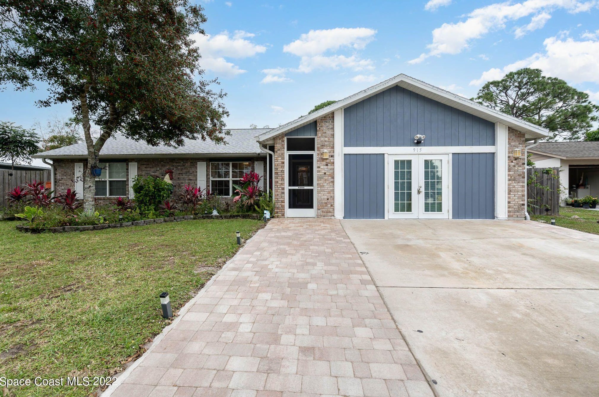 915 Kenmore St, Melbourne, FL 32907-7830