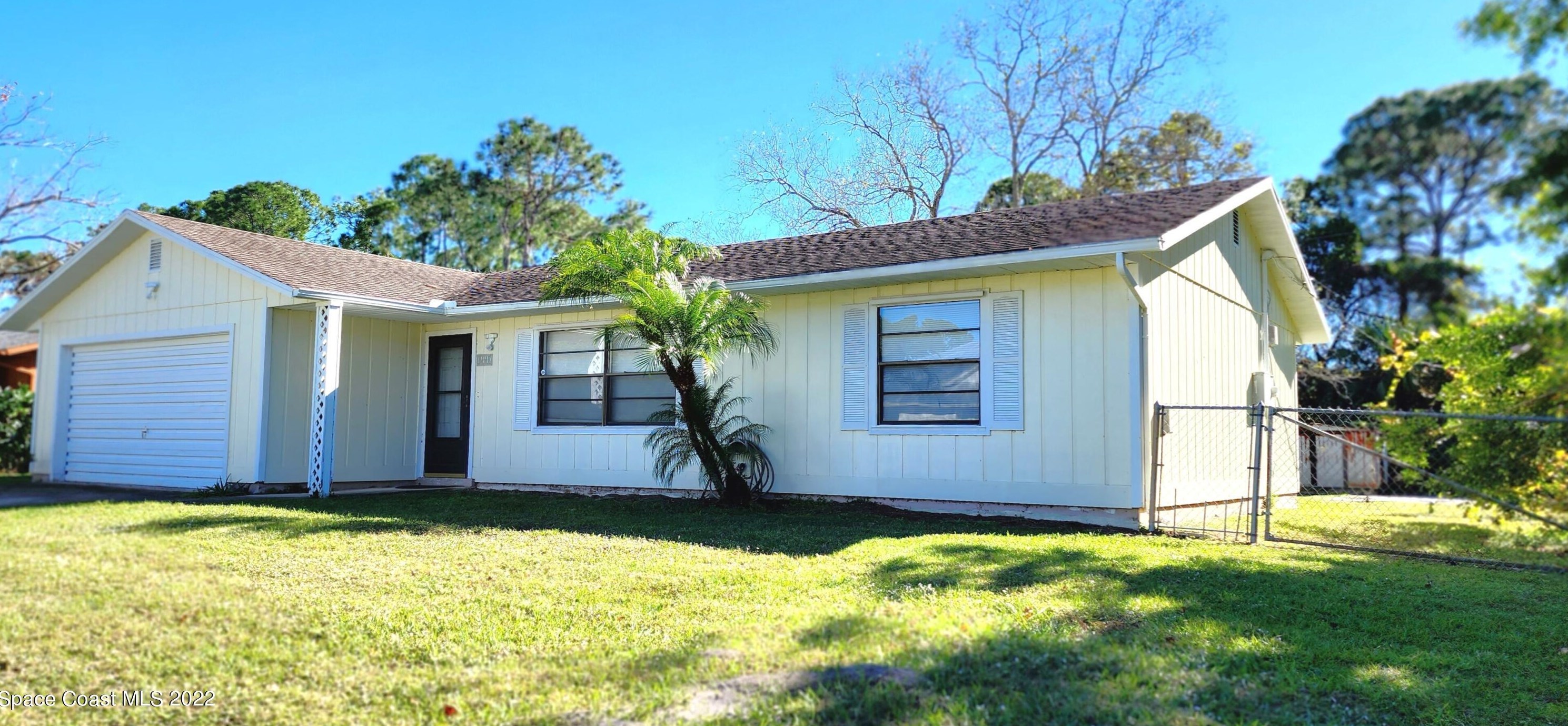 1447 Seeley Cir, Melbourne, FL 32907-6925