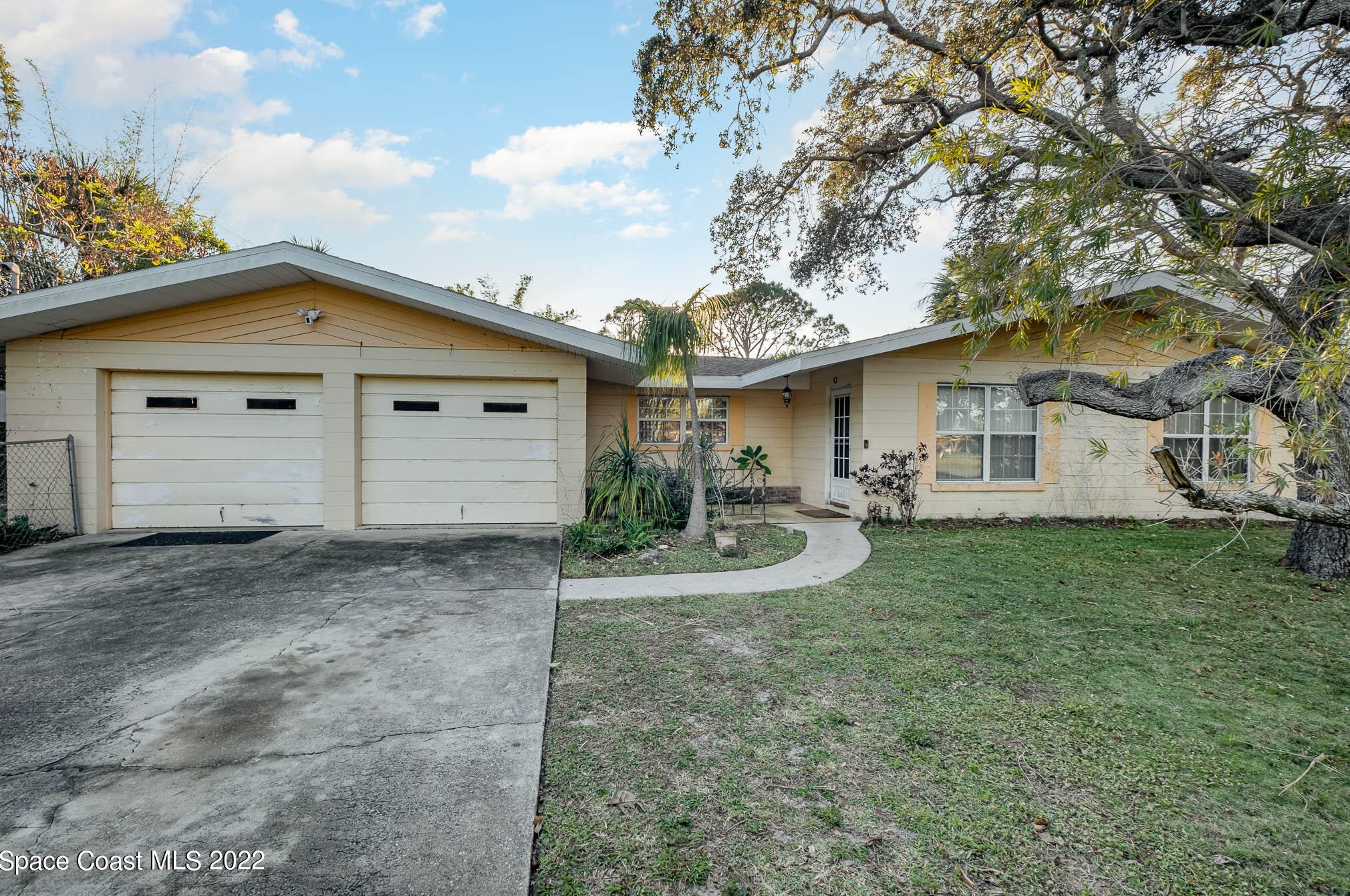 2344 Shenandoah Rd, Melbourne, FL 32905-2520