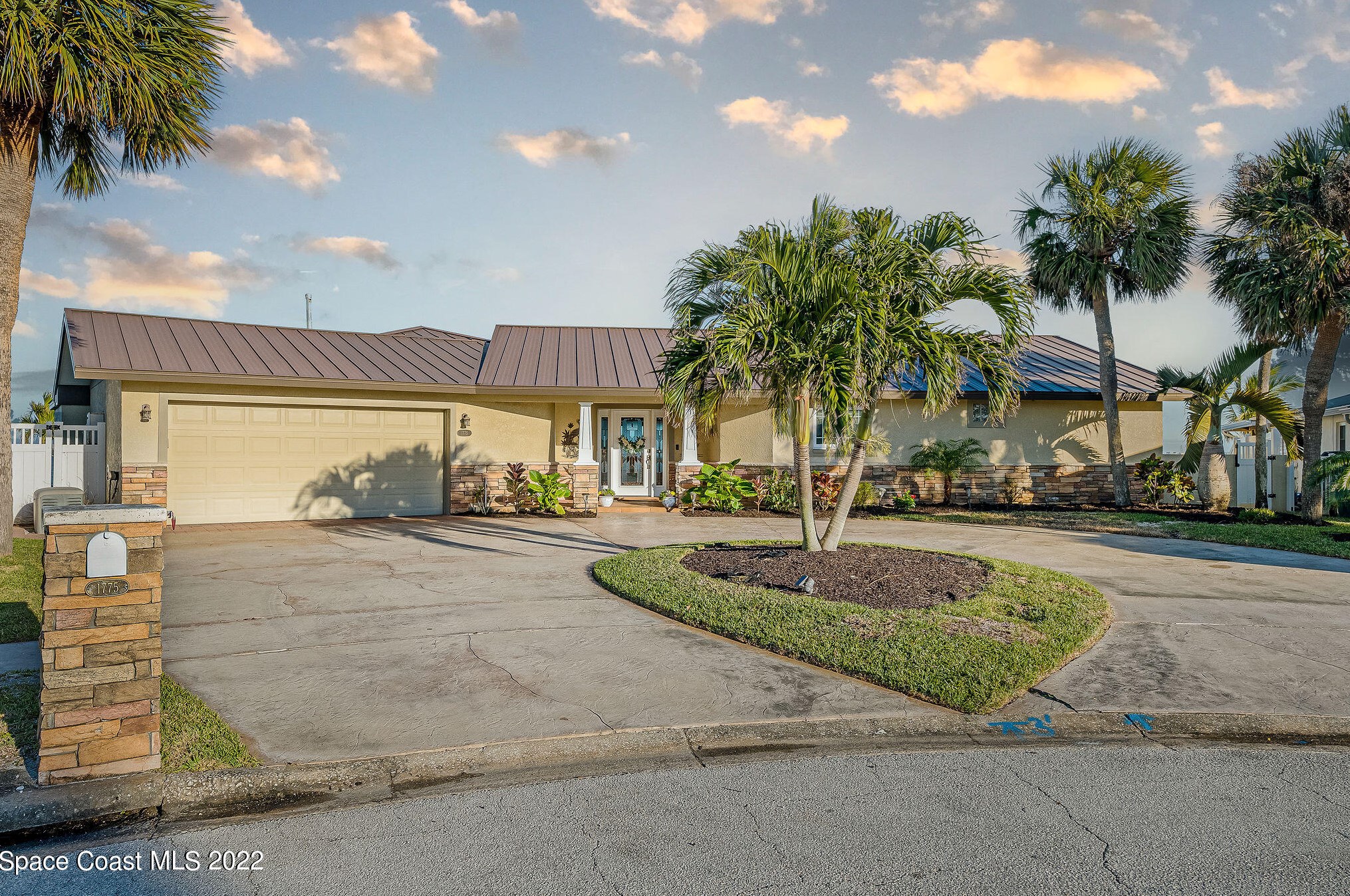 1775 Larchmont Ct, Merritt Island FL  32952-5637 exterior