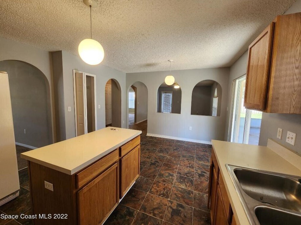 1333 Sorento Cir, Melbourne, FL 32904