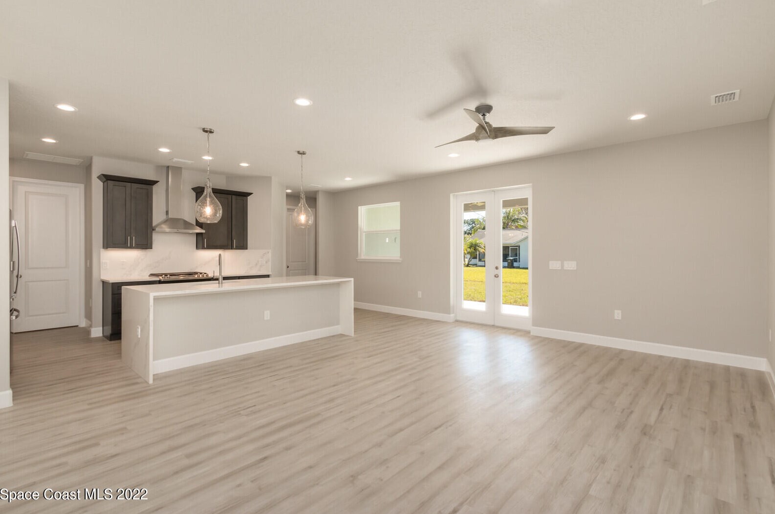 1711 Dragon Rd, Melbourne, FL 32909-5780