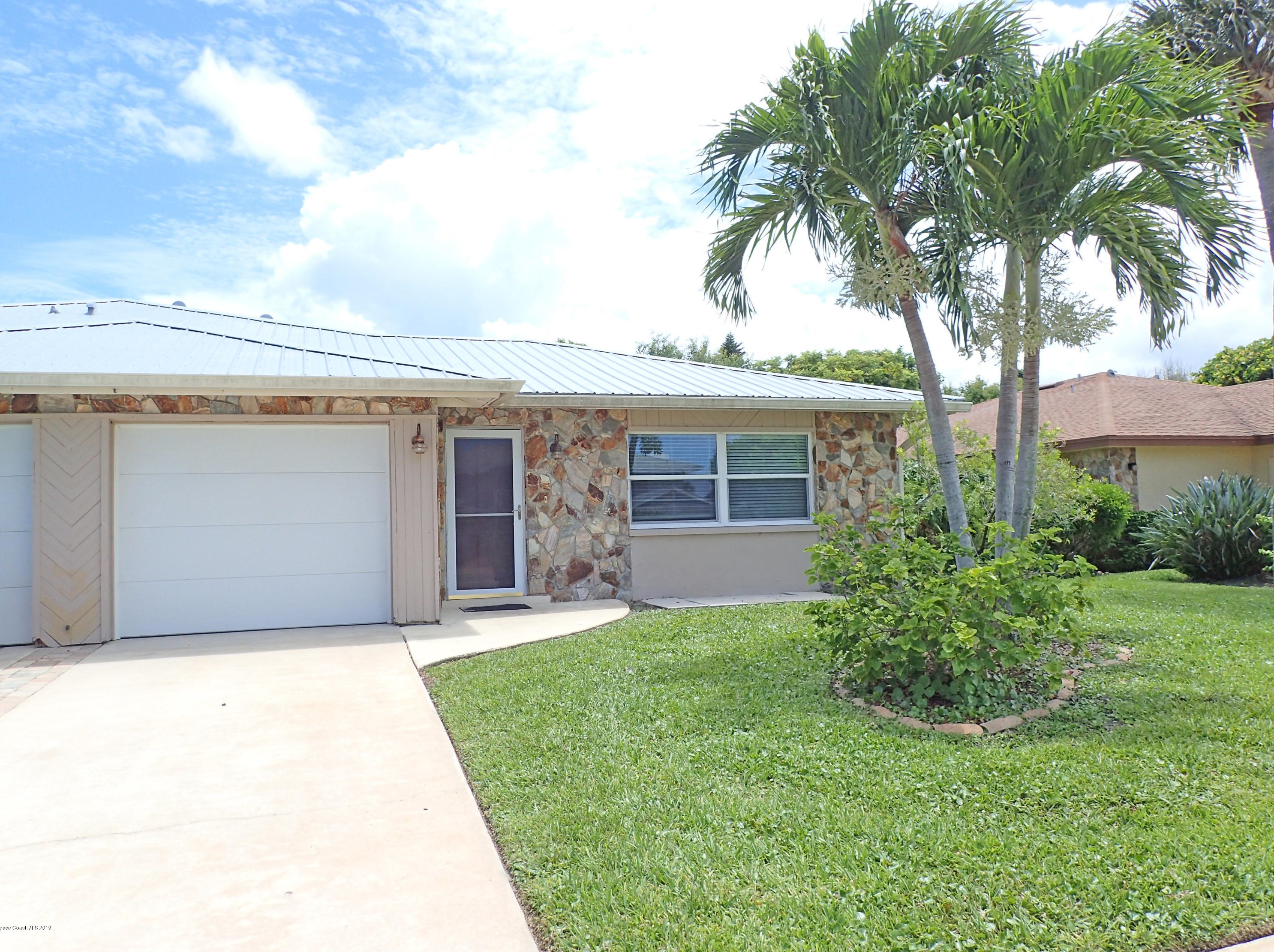 243 Ocean View Ln, Melbourne, FL 32903