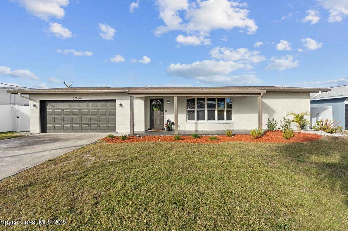 1700 Rochelle Pkwy, Merritt Island, FL 32952-5661