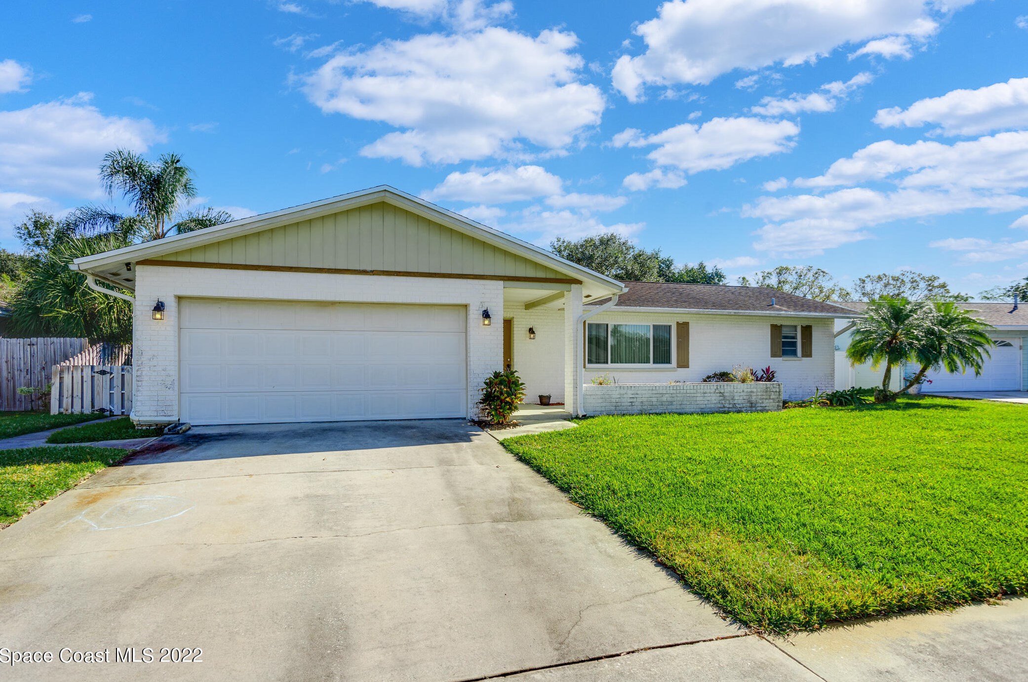 421 Wright Ct, Melbourne, FL 32935-8619