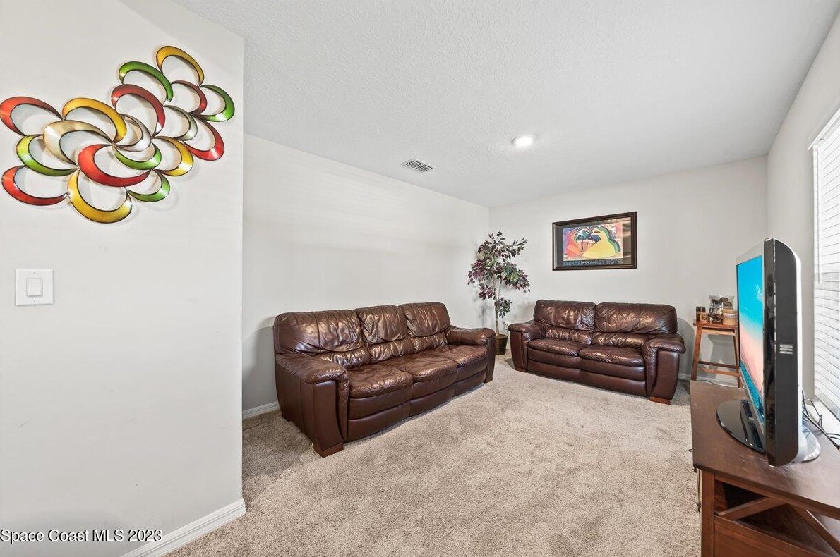 499 Ellington Ave, Melbourne FL  32909-4126 exterior