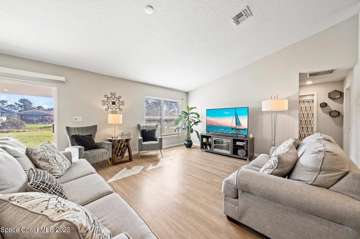 499 Ellington Ave, Melbourne FL  32909-4126 exterior