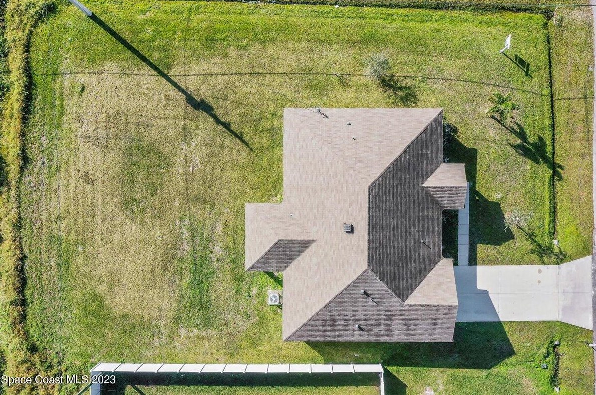 499 Ellington Ave, Melbourne FL  32909-4126 exterior