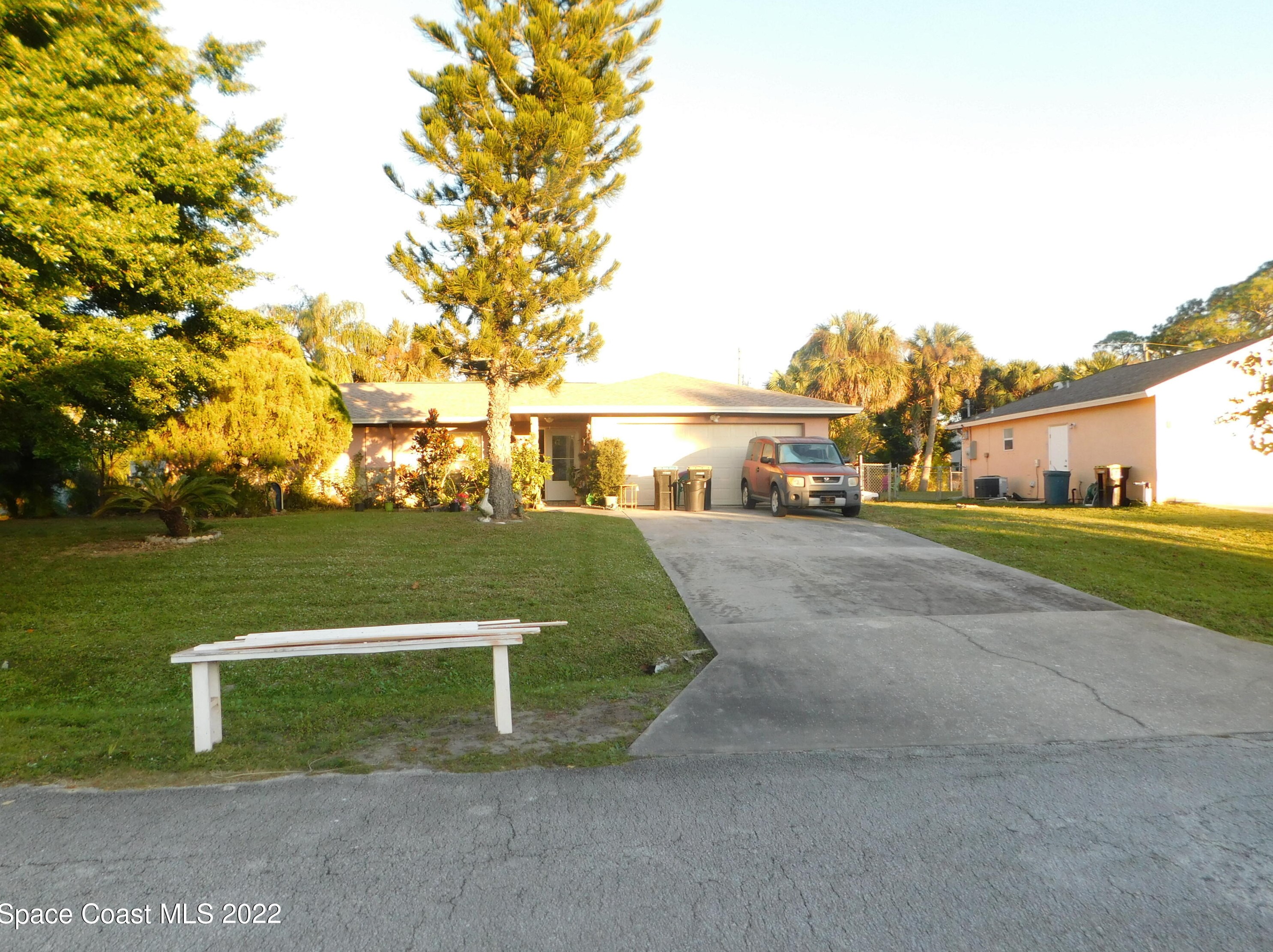 565 Bernardo Ave, Melbourne, FL 32907-2020