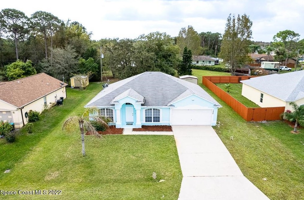 1228 Grandeur St, Melbourne, FL 32909-3839